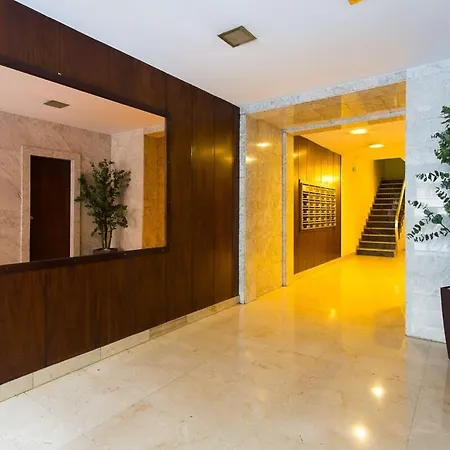 Ampersand - Bright 2-bedroom Barcelona