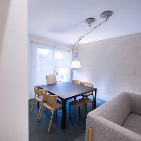Ampersand - Bright 2-bedroom Apartment *