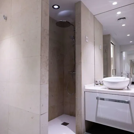 Ampersand - Bright 2-bedroom * Barcelona