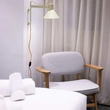 Ampersand - Bright 2-bedroom Barcelona