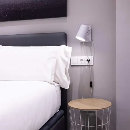 Ampersand - Bright 2-bedroom