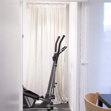 Ampersand - Bright 2-bedroom Apartment Barcelona