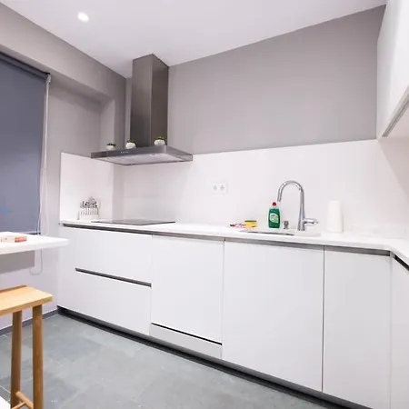 Ampersand - Bright 2-bedroom Барселона