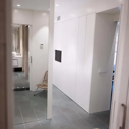 Апартаменты Ampersand - Bright 2-bedroom